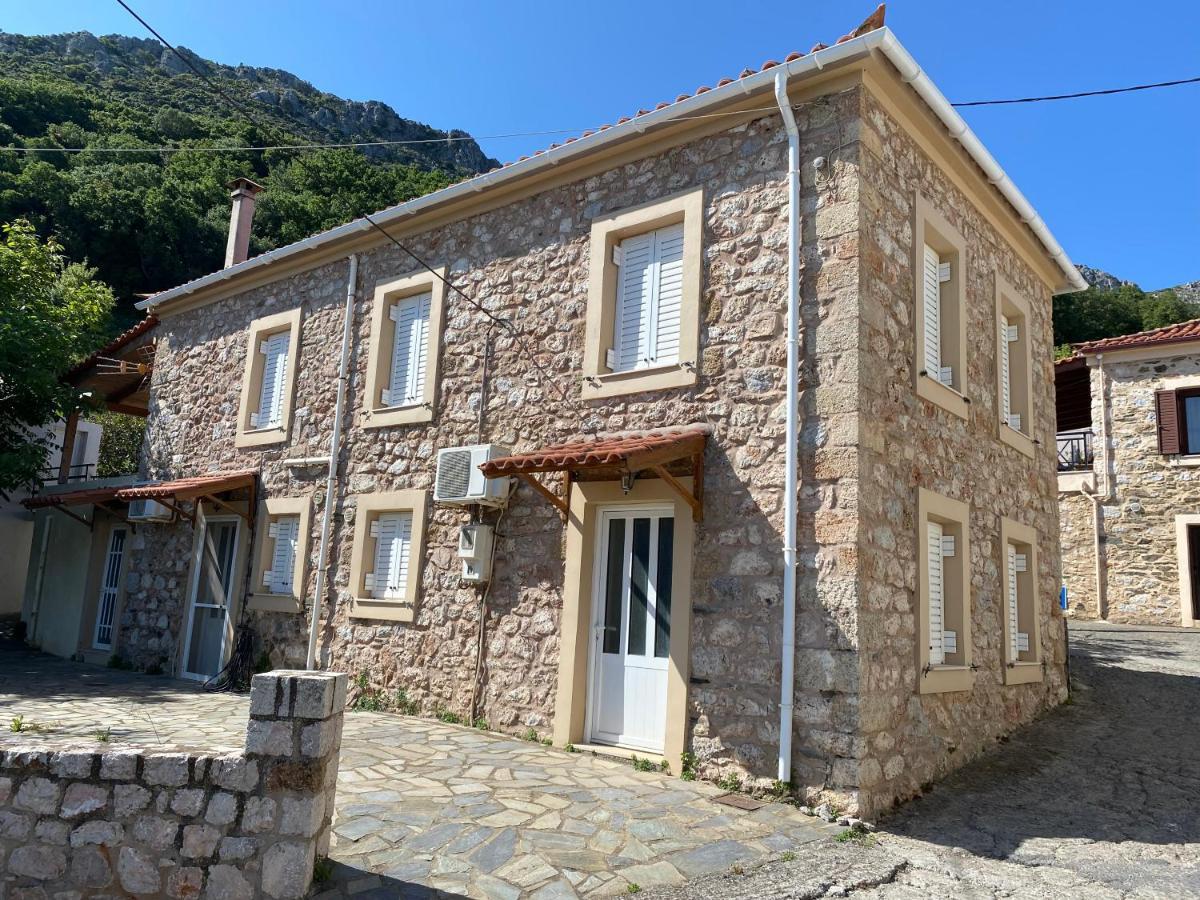 Villa Barbajonn'S Stone House à Monemvasia Extérieur photo