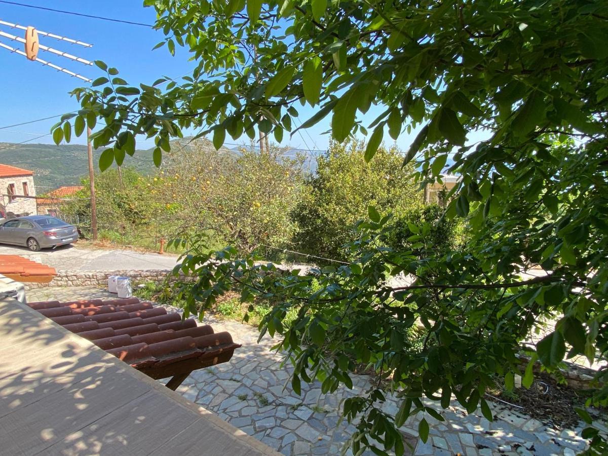 Villa Barbajonn'S Stone House à Monemvasia Extérieur photo