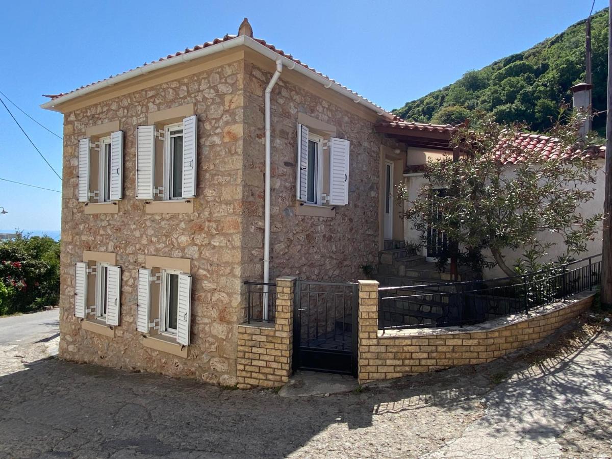Villa Barbajonn'S Stone House à Monemvasia Extérieur photo